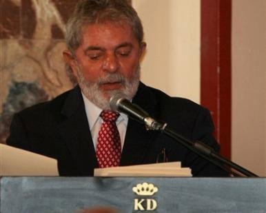 Sou adepto da paz desde &uacute;tero da minha m&atilde;e, diz Lula