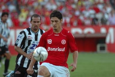 Edu marcou um dos gols no coletivo desta segunda-feira, no Beira-Rio