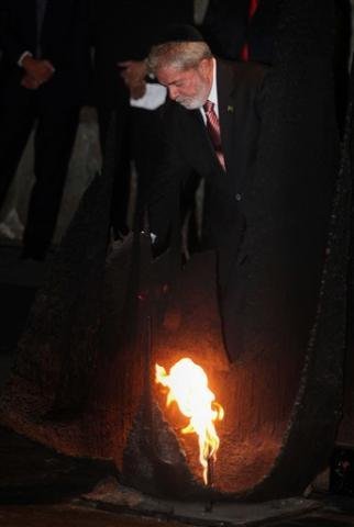 Lula reacendeu a chama eterna