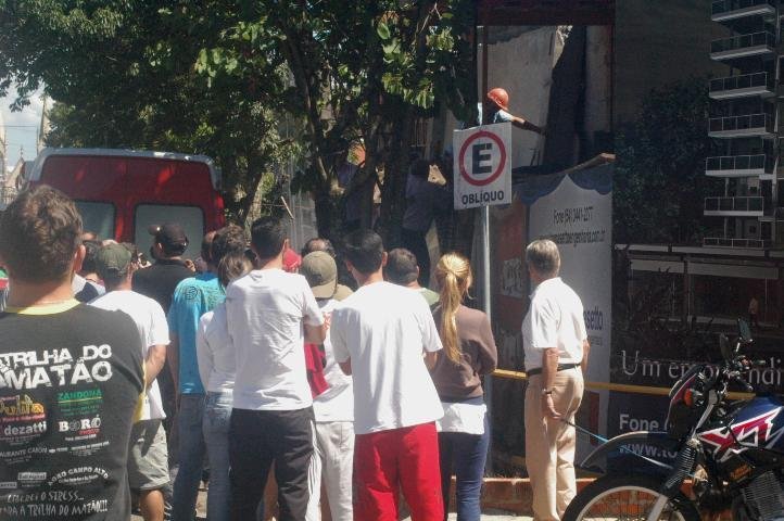 Trabalhador morreu esmagado pela marquise de um pr&eacute;dio residencial em constru&ccedil;&atilde;o