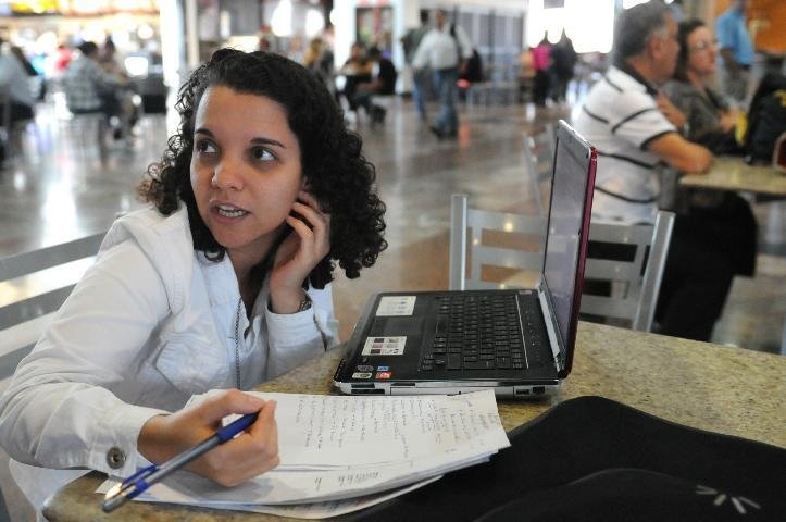 A bi&oacute;loga Tatiana Fabr&iacute;cio Maria tem resid&ecirc;ncia no Rio e namorado em Porto Alegre