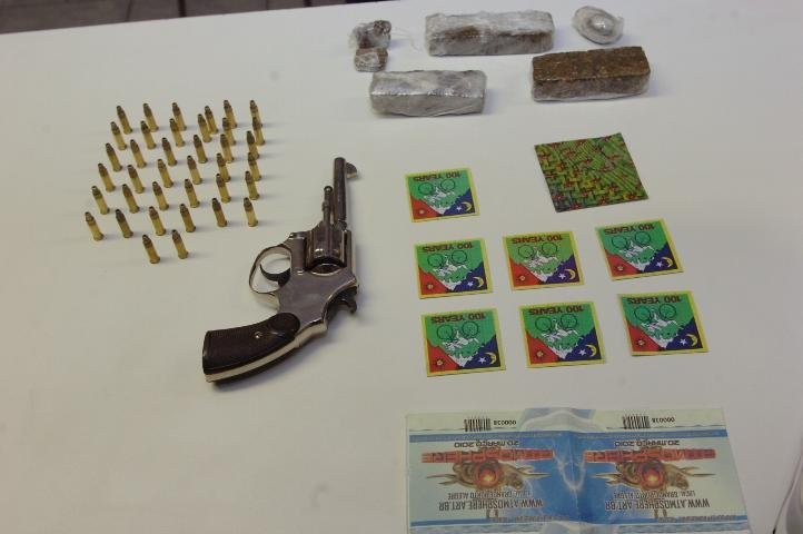 Droga foi apreendida em resid&ecirc;ncia no bairro Petr&oacute;polis