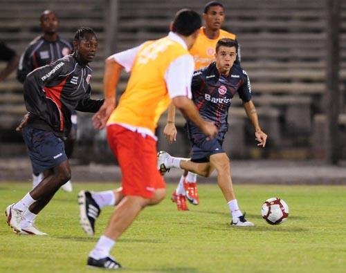 Em busca da lideran&ccedil;a, Inter encara o Cerro pela na Libertadores
