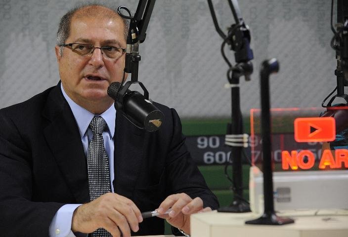 Internet banda larga pode custar at&eacute; R$ 35 por m&ecirc;s, afirma ministro