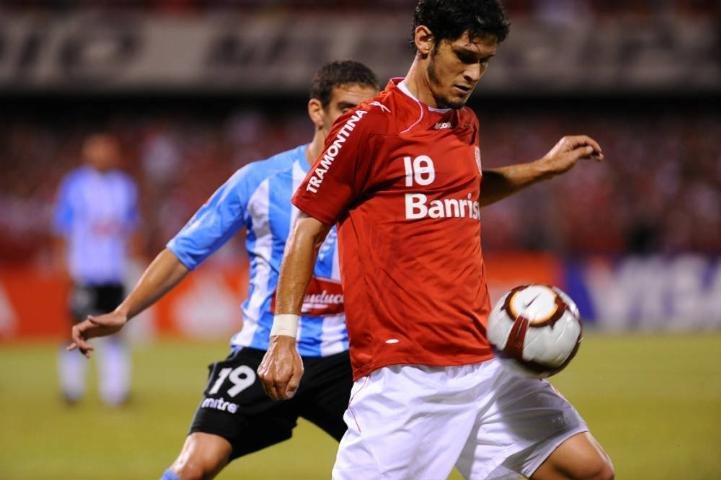 Partida vale a lideran&ccedil;a do Grupo 5