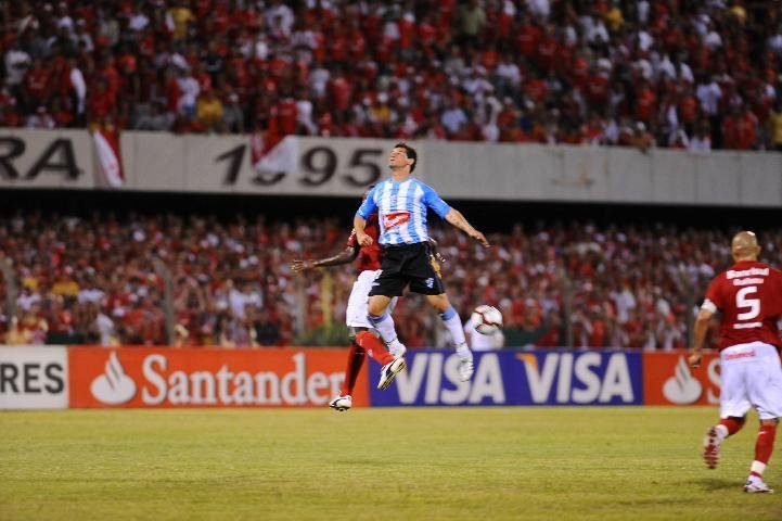 Mesmo com apoio da torcida, Inter empata com Cerro em 0 a 0