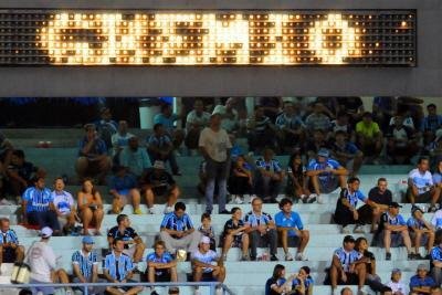 Gr&ecirc;mio quer somar pontos para decidir Gauch&atilde;o em casa