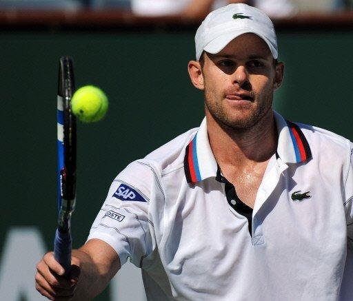 Andy Roddick, s&eacute;timo cabe&ccedil;a-de-chave, se classificou nesta sexta-feira para as semifinais do torneio de Indian Wells