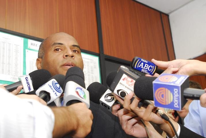 Delegado Cl&oacute;vis Nei da Silva indiciou propriet&aacute;rio e funcion&aacute;ria 