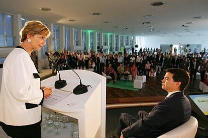 Governadora Yeda Crusius em lan&ccedil;amento da pedra fundamental