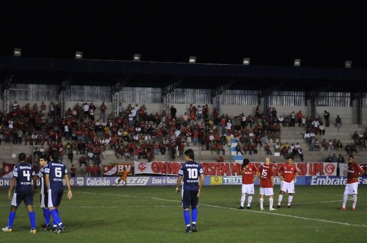 Falta de luz interrompeu o jogo por quase meia hora