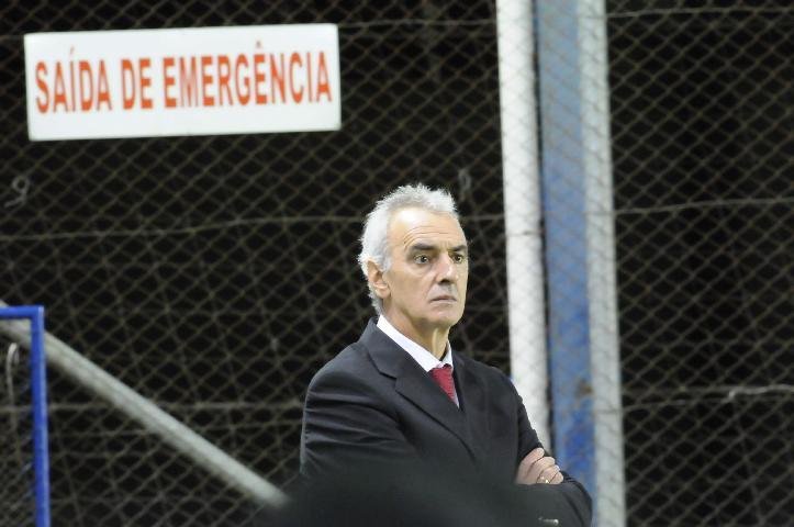 T&eacute;cnico Jorge Fossati pode ser demitido do Inter