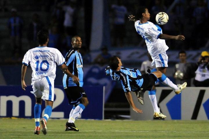 Gr&ecirc;mio enfrenta o NH pela Ta&ccedil;a F&aacute;bio Koff