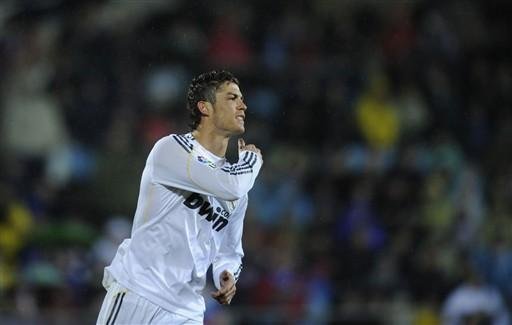 Cristiano ronaldo marca na vit&oacute;ria do Real Madrid contra o Getafe