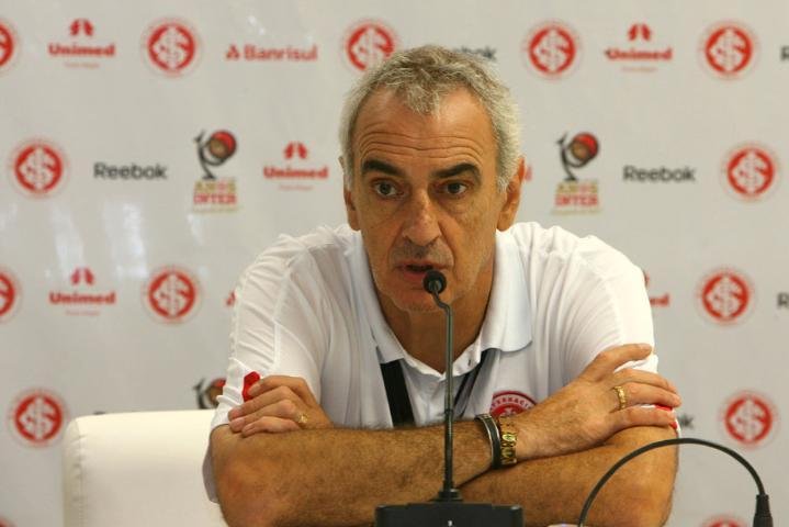 Fossati deu a entender que pedir&aacute; demiss&atilde;o se resultados n&atilde;o aparecerem