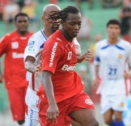 Para Andrezinho, colorado precisa afastar m&aacute; fase