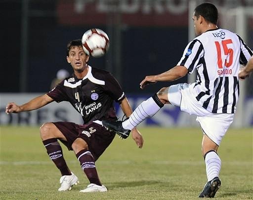 Libertad e Lan&uacute;s empatam em 1 a 1 pela Libertadores
