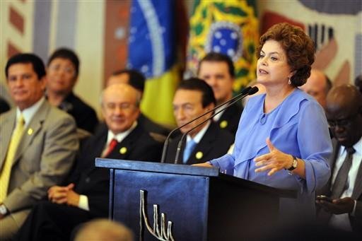 Dilma disse que participou de todos os momentos do governo Lula