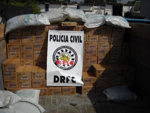 Pol&iacute;cia apreende contrabando de DVDs na BR-290
