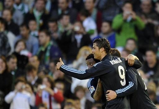 Cristiano Ronaldo abriu o marcador na vit&oacute;ria por 2 a 0