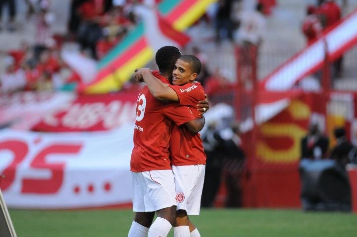Para Carvalho, o importante foi a vit&oacute;ria colorada neste domingo