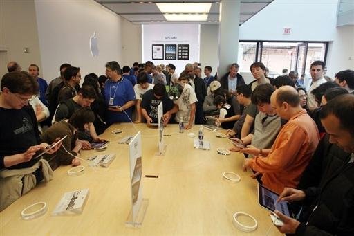 Apple vende 300 mil iPads no primeiro dia nas lojas