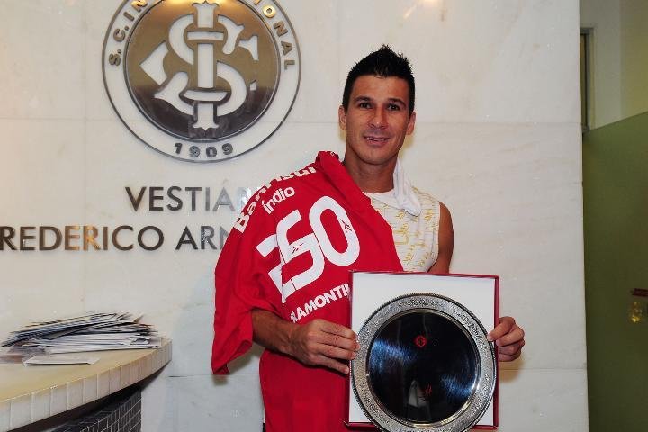 &Iacute;ndio est&aacute; perto de superar n&uacute;mero de gols de Figueroa pelo Inter