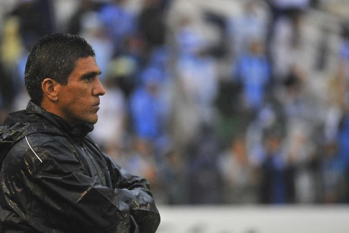 Silas ainda n&atilde;o definiu time contra o Pelotas