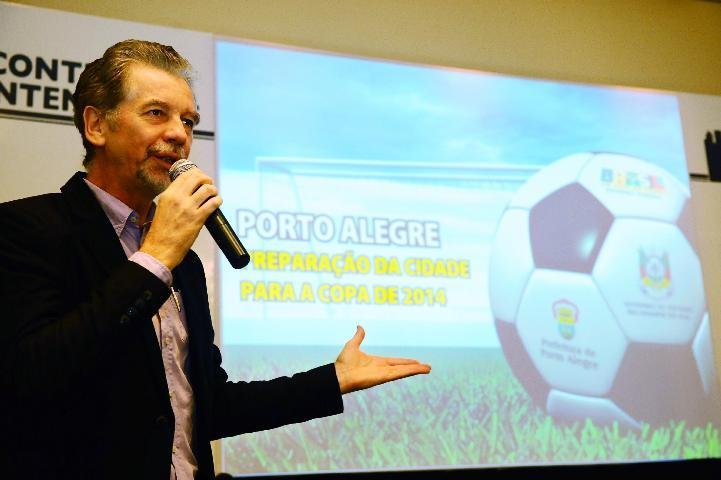 Porto Alegre precisa de R$ 2 bilh&otilde;es para ficar pronta para a Copa, diz Fortunati