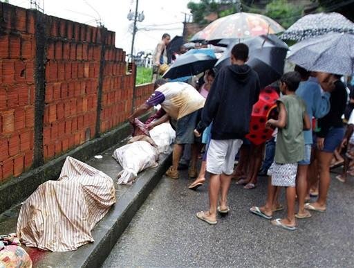 Sobe para 113 o n&uacute;mero de mortos no Rio