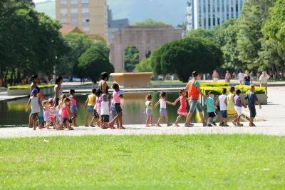 Semana come&ccedil;a com tempo ensolarado no Estado