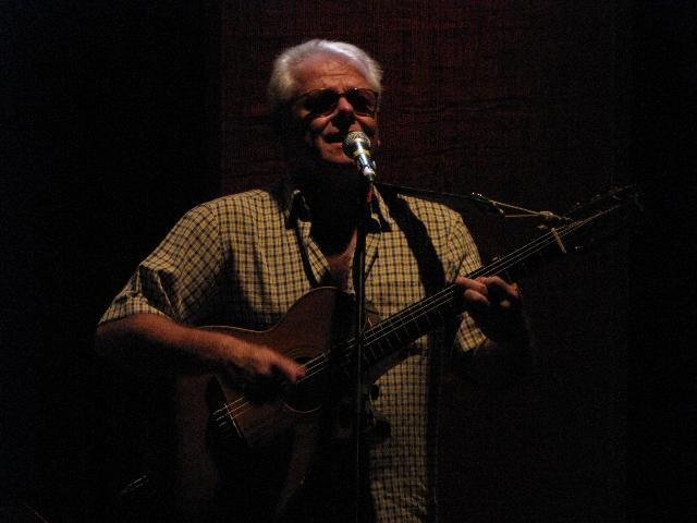 Raul Ellwanger tocou neste domingo no Teatro Renascen&ccedil;a