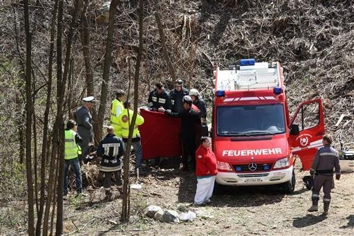 Acidente de trem deixou nove mortos, corrige It&aacute;lia