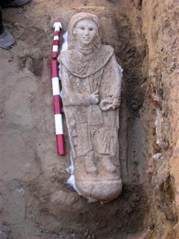 M&uacute;mia de uma mulher encontrada mede 97 cent&iacute;metros
