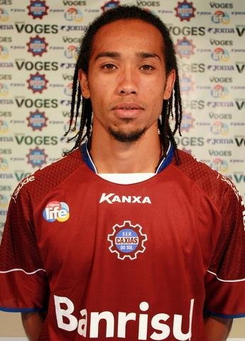 Everton, ex-atacante do Caxias, &eacute; o novo refor&ccedil;o do Inter