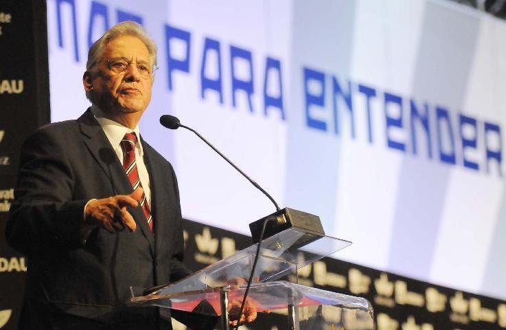 FHC palestrou no F&oacute;rum da Liberdade, na Capital