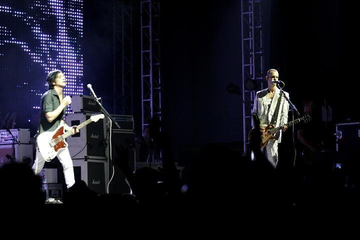 Placebo faz show correto para p&uacute;blico abaixo do esperado
