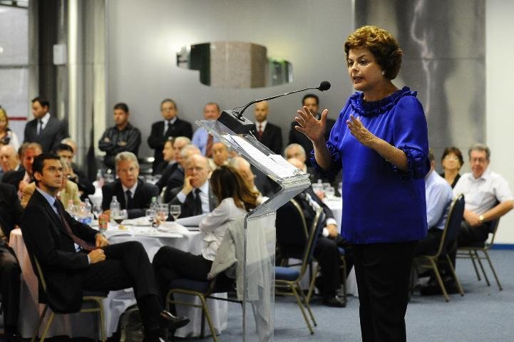 Dilma se compromete com demandas empresariais
