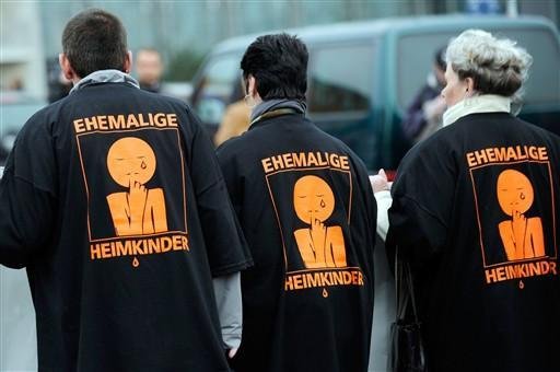 Protesto reuniu cerca de 200 pessoas