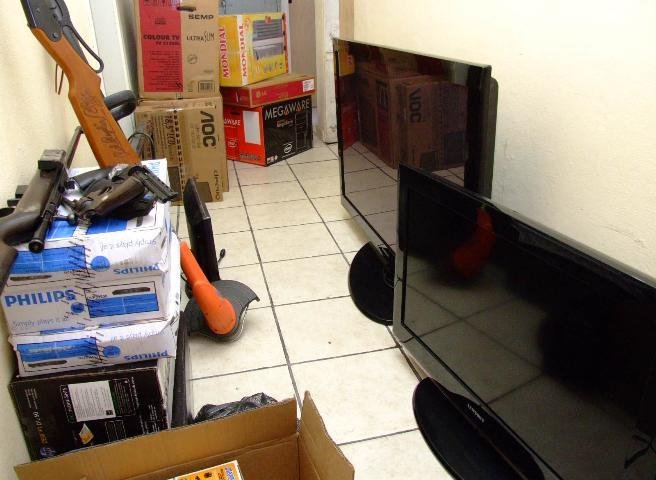 Pol&iacute;cia Civil desmonta esquema de desvio de mercadorias de rede de supermercado