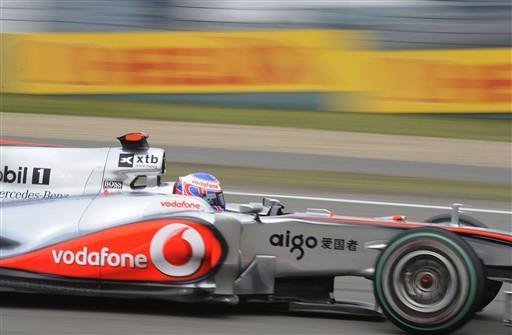 McLaren domina treinos livres na China