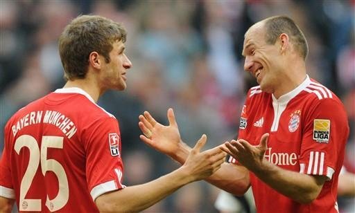 Robben marcou tr&ecirc;s vezes na goleada do Bayern sobre o Hannover