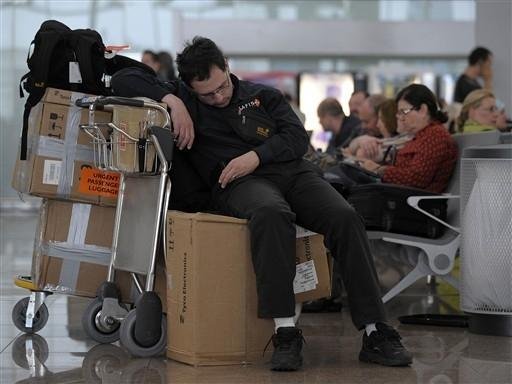 Norte da Espanha j&aacute; tem 14 aeroportos fechados 