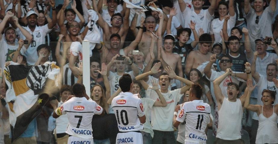 Santos goleia o S&atilde;o Paulo e decide o estadual
