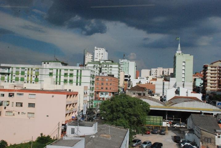 Nuvens carregadas cobrem c&eacute;u de Santa Maria
