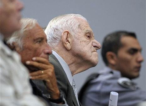 Reynaldo Bignone foi condenado a 25 anos de pris&atilde;o