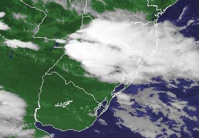 Imagem de sat&eacute;lite das 23h de ter&ccedil;a-feira mostra nuvens sobre o norte do Rio Grande do Sul