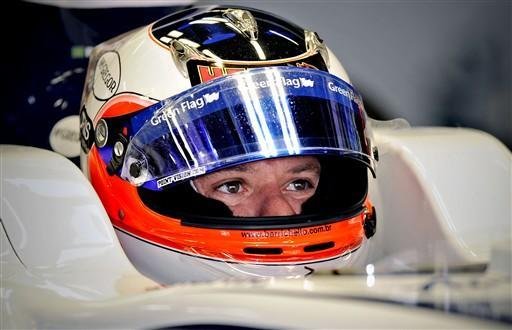Para Barrichello, Williams deve evoluir pouco