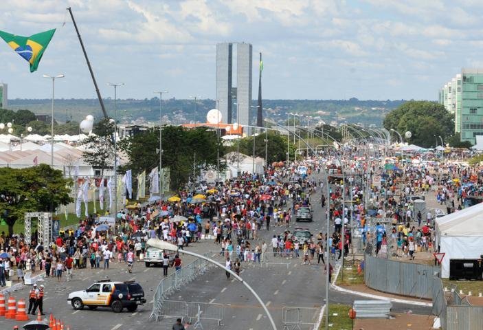 Populares lotaram as ruas da capital federal