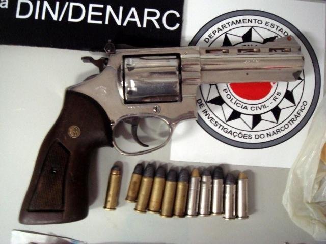 Denarc prende homem suspeito de usar filho e nora para traficar